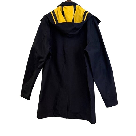 Victorinox Men's Button Front Rain Jacket Black Yellow Size XL - Picture 2 of 6